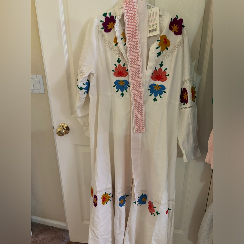 Sézane dress (appliqué).